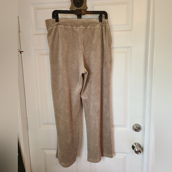 Ralph Lauren Lauren Women's Flare Leg Trousers, Size: Large Color: Tan - Picture 11 of 15